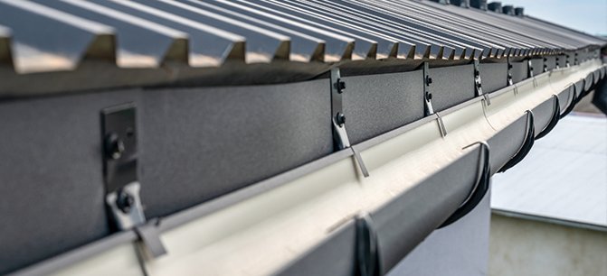 The Gutter Guy - Corner of the new modern house